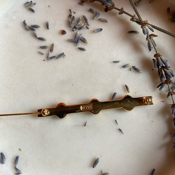 Swarovski S.A.L bar gold tone pin with green and white crystals - Picture 4 of 15